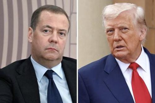 Ông Donald Trump ra lệnh bố trí tàu ngầm hạt nhân sau màn 'đấu khẩu' với ông Medvedev
