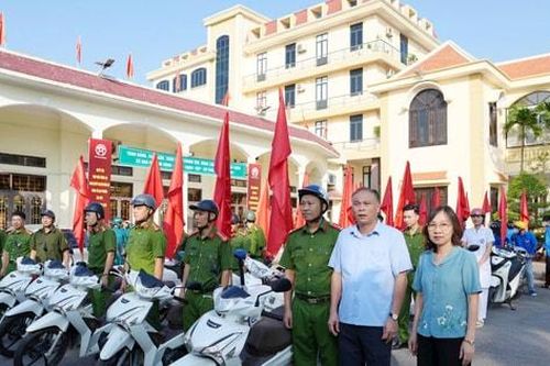 Xã Đan Phượng phát động cuộc thi 'Giữ gìn thôn, tổ dân phố sáng, xanh, sạch, đẹp, an toàn, thông minh'