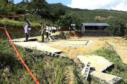Thêm một trẻ tử vong trong vụ sập bể chứa nước nuôi cá ở Lào Cai