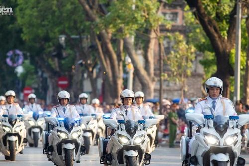 Giới trẻ trầm trồ trước màn trình diễn nghiệp vụ của lực lượng Công an nhân dân
