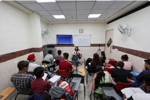 Ấn Độ căng thẳng vì… tiếng Anh
