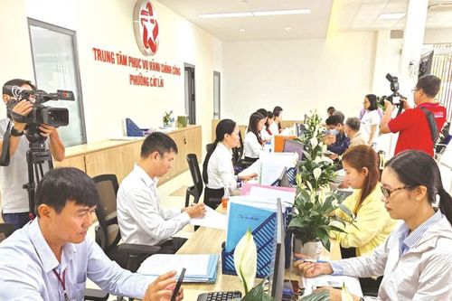 Chính quyền 2 cấp ở TPHCM sau một tháng: Gỡ khó từ cơ sở, hướng đến chính quyền phục vụ
