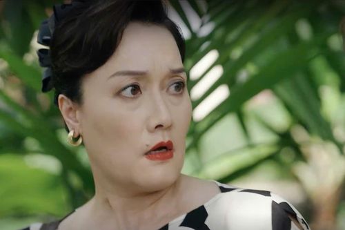 Phim Việt có Lê Bống, Vân Dung bị chê hài lố