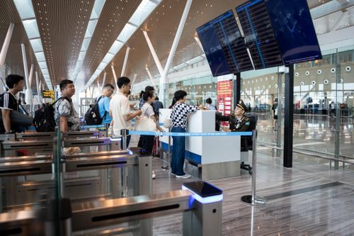 Cách các sân bay đơn giản hóa thủ tục, không cần cởi giày, thắt lưng