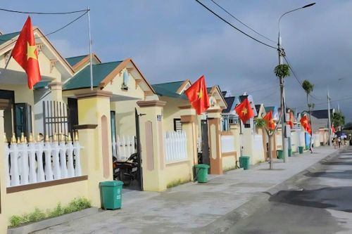 'Mái ấm vượt núi' và hành trình khép lại những mái nhà dột nát xứ Thanh