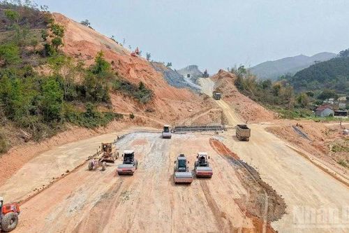 Sòng phẳng trách nhiệm, bảo đảm mục tiêu thông tuyến cao tốc Hữu Nghị-Chi Lăng