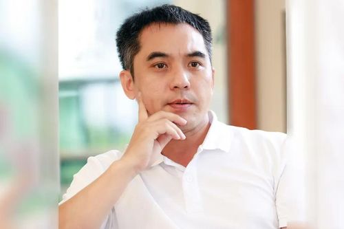Nhà văn Văn Thành Lê: Chữ như quỳ tím làm hiện nguyên hình người viết