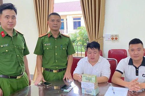 Tài khoản bất ngờ nhận hơn 650 triệu đồng, vội đến công an xã nhờ tìm chủ nhân