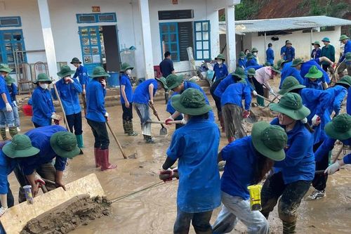 Thanh niên Sơn La ra quân khắc phục hậu quả mưa lũ