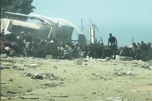 Video của Liên Hợp Quốc cho thấy hàng loạt đạn bắn về phía người Palestine đang tìm kiếm thức ăn