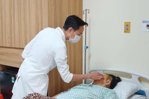 Vỡ túi phình động mạch não - căn bệnh nguy hiểm 'núp bóng' cơn đau đầu