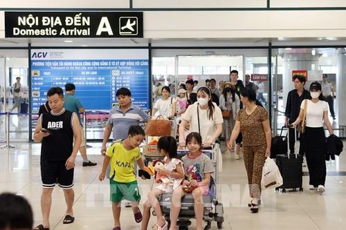 Đường bay Hà Nội – TP. Hồ Chí Minh tiếp tục lọt Top 10 đường bay nội địa bận rộn nhất thế giới