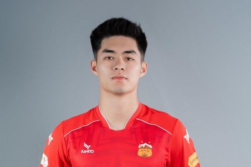 Thủ môn Trần Trung Kiên nhận 2 bàn thua, HAGL hòa kịch tính đội Thái Lan