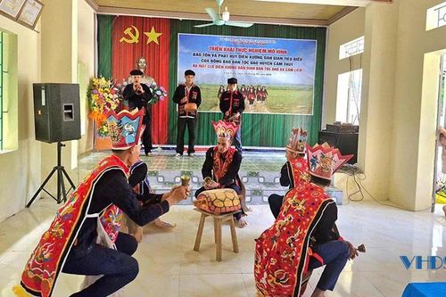 Những 'báu vật sống' người dân tộc thiểu số (Bài cuối): Tiếp lửa gìn giữ truyền thống văn hóa