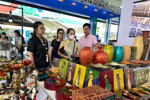 Ngành thủ công mỹ nghệ Hà Nội 'đói' nguyên liệu