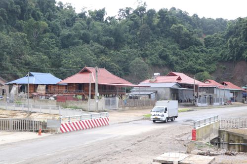 Trở lại Mường Pồn