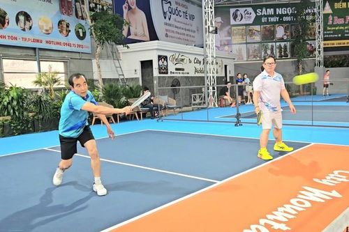 Phố núi Pleiku sôi nổi phong trào Pickleball
