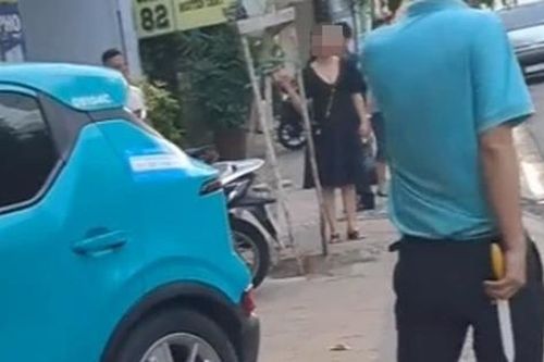 Tài xế taxi cầm dao cãi nhau với khách từng bị xử phạt hành chính