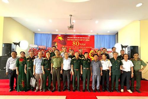 Họp mặt nhân Kỷ niệm 80 năm Ngày truyền thống Công an nhân dân Việt Nam