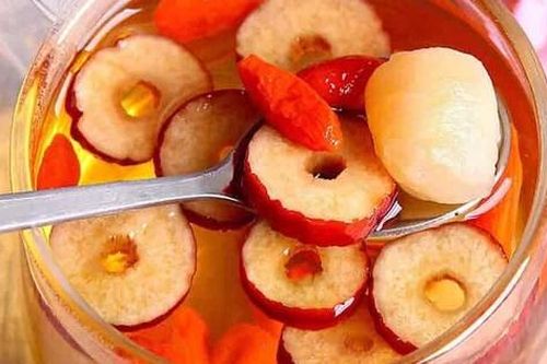 Món ăn giúp giải nhiệt và làm đẹp da trong ngày hè từ quả nhãn