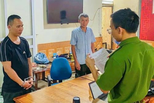 Bắt kẻ giả danh công an cướp tài sản ở Lào Cai