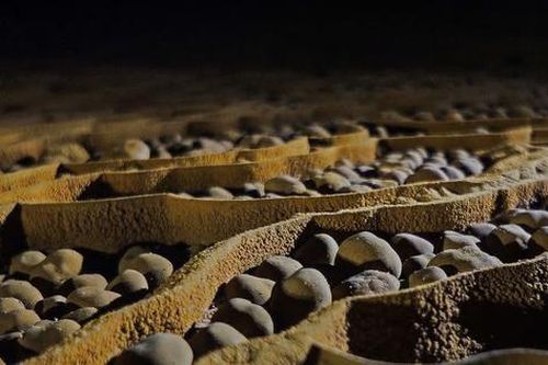 Bí ẩn về sự hình thành của những 'viên ngọc' trong hang động lớn nhất thế giới