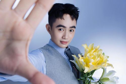 Ngòi nổ khiến TikToker triệu fan đồng loạt 'rơi mặt nạ'