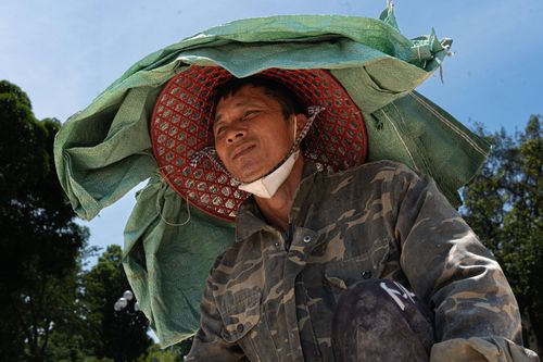 Cái nắng bỏng rát ở nơi nóng nhất cả nước