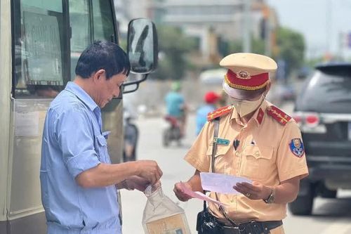 Bỏ quy định chỉ được lái xe 48 giờ/tuần, gỡ trói cho doanh nghiệp vận tải