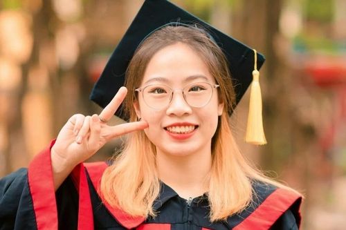 Bốn học bổng toàn phần, một giấc mơ lớn - Hành trình chinh phục khoa học của nữ sinh Việt