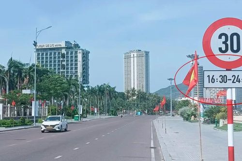 Gia Lai: Thăm dò, đánh giá việc gắn biển báo hạn chế tốc độ 30km/giờ