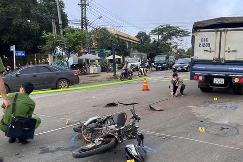 Va chạm với xe tải, nam thanh niên đi xe máy tử vong