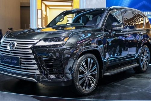 Cận cảnh Lexus LX 700h vừa ra mắt tại Indonesia, giá từ 5,4 tỷ đồng