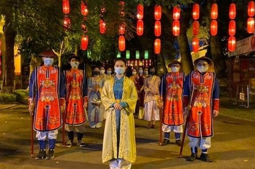 Để 'thắp sáng' kinh tế đêm Hà Nội