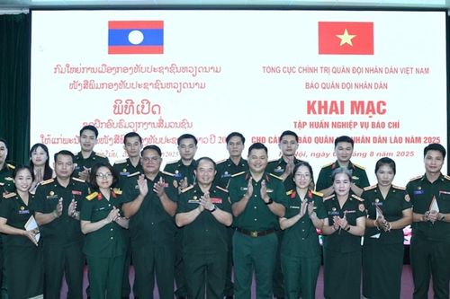 Báo Quân đội nhân dân tổ chức tập huấn nghiệp vụ cho cán bộ Báo Quân đội nhân dân Lào