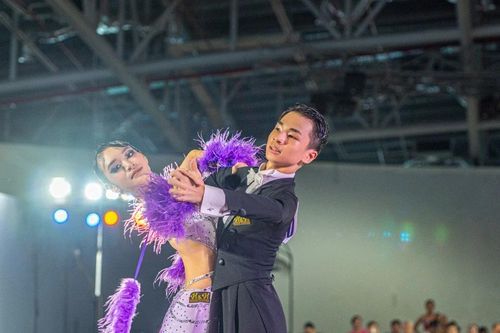 Hơn 1.800 VĐV tham gia giải khiêu vũ thể thao Quảng Ninh mở rộng