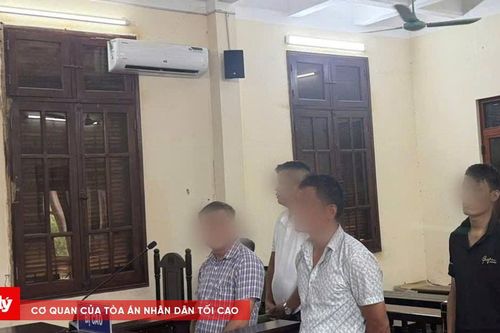 Xét xử 4 bị cáo gây rối tại quán bia