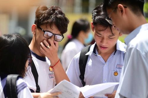 Đại học tìm cách 'lách' gọi thí sinh nhập học sớm dù Bộ GD-ĐT không cho phép