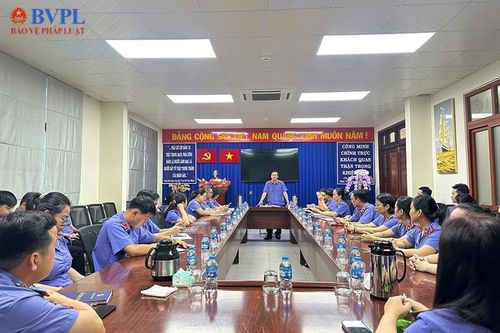 Lãnh đạo VKSND TP Hồ Chí Minh thăm và làm việc tại VKSND Khu vực 6