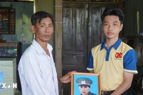 Phục dựng ảnh liệt sỹ: Món quà tinh thần vô giá gửi tặng các gia đình liệt sỹ