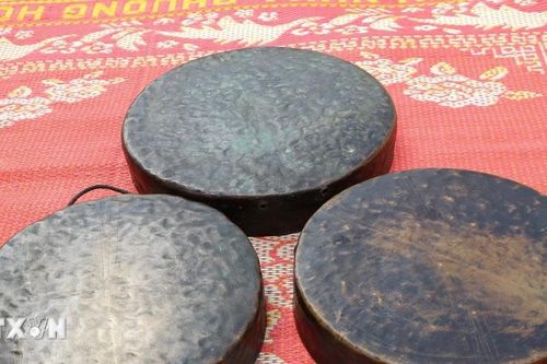 Tiếng chiêng ba vang vọng giữa đại ngàn, chở che hồn cốt văn hóa H'rê