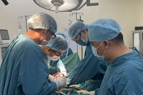 Dùng niêm mạc miệng để tái tạo niệu đạo dương vật