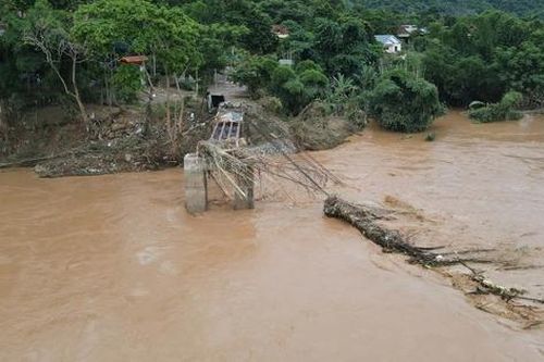 Hình ảnh hoang tàn, những cây cầu bị lũ cuốn trôi ở Nghệ An