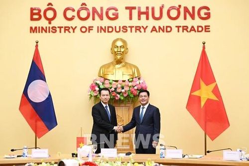 Việt Nam – Lào hợp tác phát triển thương mại, năng lượng và logistics biên giới