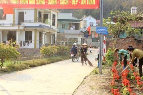 Thay đường đất bằng bê tông: Bản làng Sơn La khởi sắc