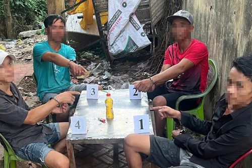 Công an xã Châu Phú bắt quả tang 4 đối tượng tổ chức và sử dụng trái phép chất ma túy
