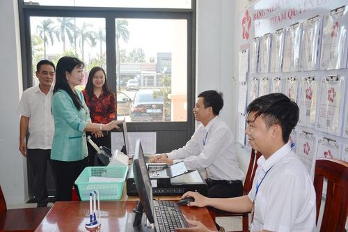 Phó Bí thư Tỉnh ủy An Giang Trần Thị Thanh Hương làm việc với 2 xã Thạnh Đông và Tân Hội