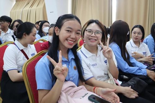 Ngành Ngôn ngữ Anh chuyển mình đón đầu xu thế nghề nghiệp