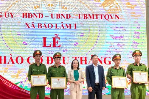 Khen thưởng đột xuất lực lượng Công an xã Bảo Lâm 1, tỉnh Lâm Đồng