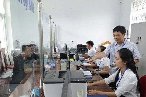 Cán bộ xã miền núi Đạo Trù nỗ lực xây dựng chính quyền phục vụ